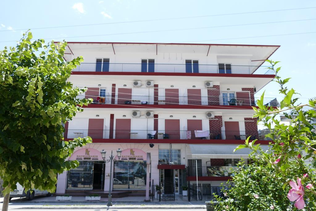 Adonis Apartments Paralía Esterno foto