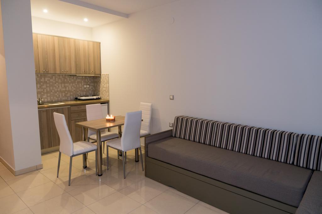 Adonis Apartments Paralía Esterno foto